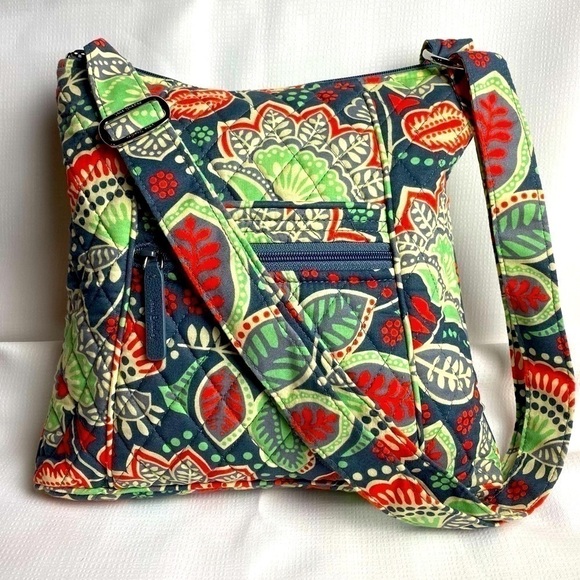 Cool Vera Bradley Nomadic Floral Hipster Bag - Picture 1 of 13